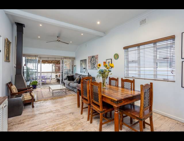 3 BEDROOM FREEHOLD FOR SALE IN VREDEHOEK